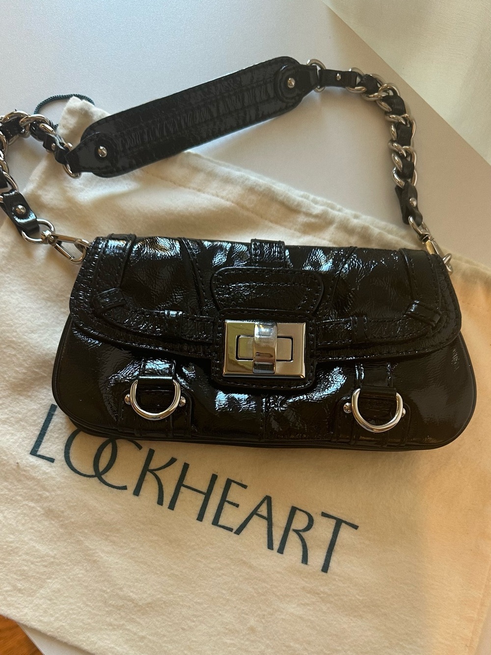 Lockheart Black Patent Leather Shoulder Bag with Chain Strap . Vintage Authentic